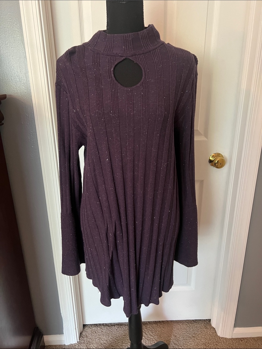 Purple Ribbed Knit Tunic with Front Keyhole